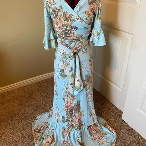 Floral Maxi Dress with Ruffle Sleeves